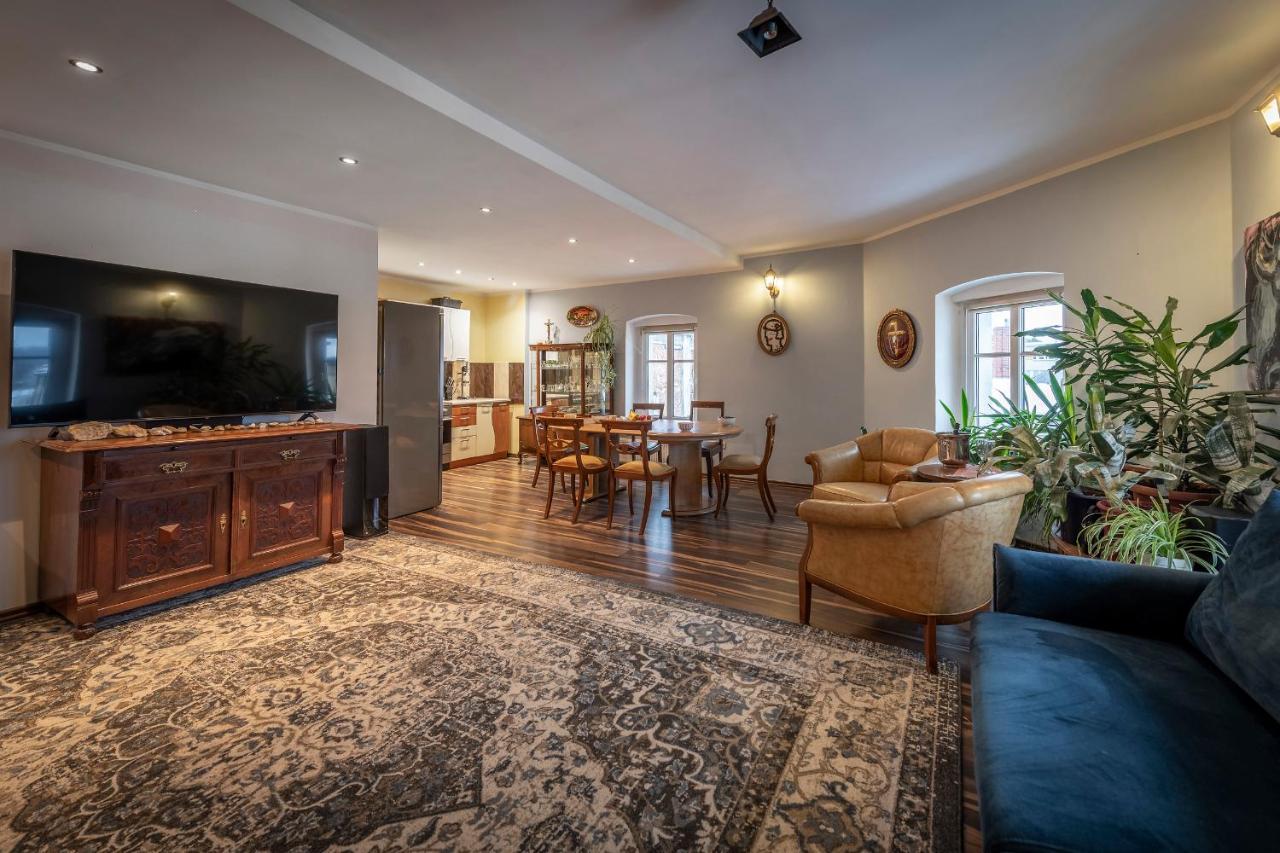 Apartment Artystyczny W Rynku. Ladek-Zdroj